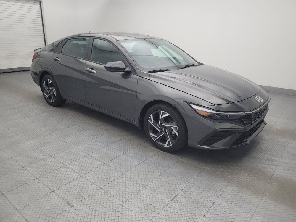 Used 2025 Hyundai Elantra Sport FWD image 11