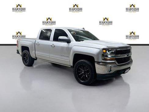 Used 2017 Chevrolet Silverado 1500 LT w/ All Star Edition AWD/4WD image 3