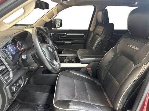 Used 2019 RAM 1500 Laramie AWD/4WD image 9
