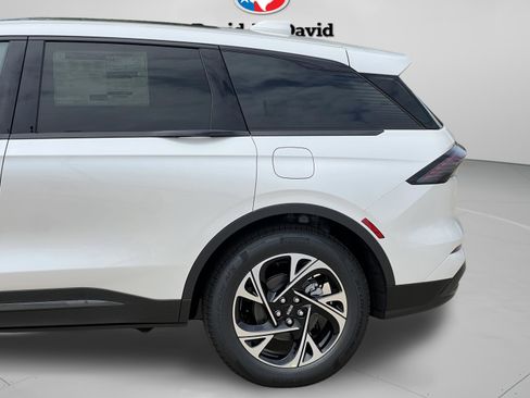 New 2026 Lincoln Nautilus Premier w/ Equipment Group 102A AWD/4WD image 33
