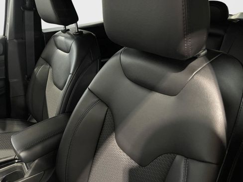 New 2026 Jeep Compass Latitude AWD/4WD image 20