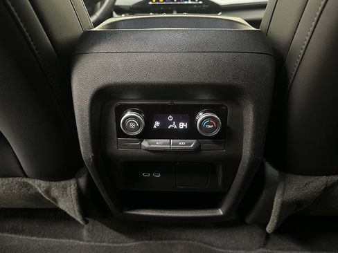 Certified 2025 Buick Enclave Sport Touring image 36