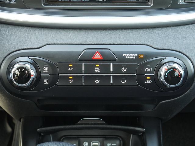 Used 2019 Kia Sorento FWD image 17