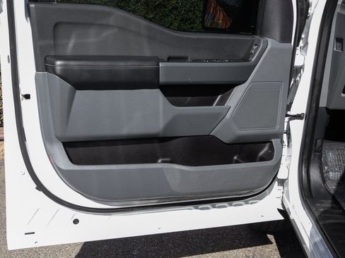 Used 2021 Ford F150 XLT image 15