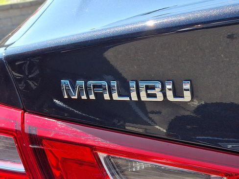 Used 2023 Chevrolet Malibu LT FWD image 32