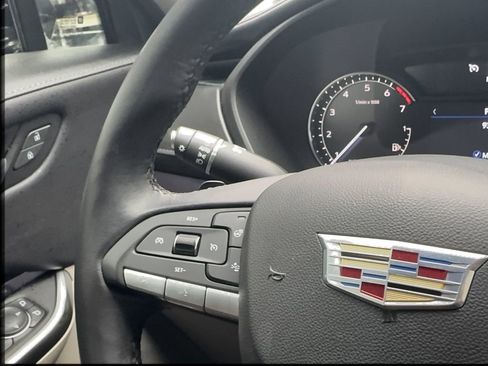 Used 2022 Cadillac XT4 Luxury w/ Cold Weather Package image 46