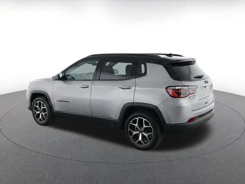Used 2025 Jeep Compass Limited AWD/4WD image 6