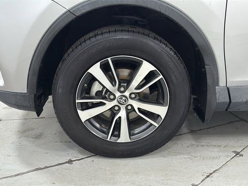 Certified 2018 Toyota RAV4 XLE image 24