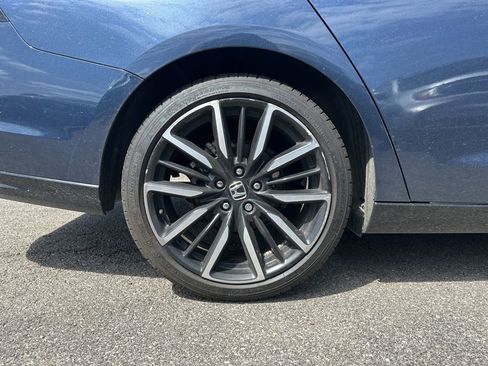 Used 2023 Honda Accord Touring image 7