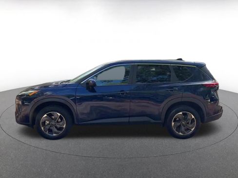 Used 2025 Nissan Rogue SV image 9