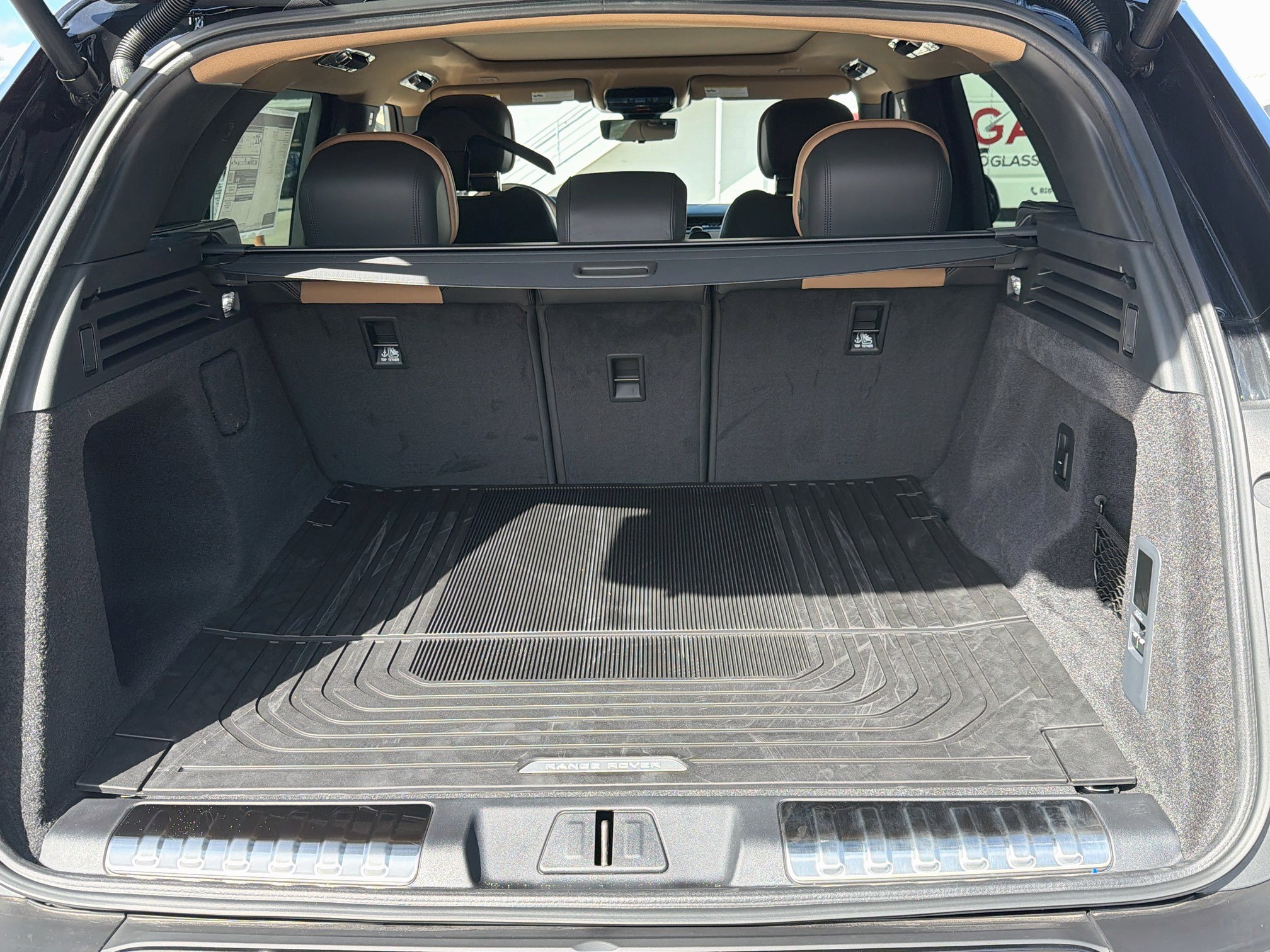 New 2027 Land Rover Range Rover Sport Dynamic SE AWD/4WD image 12