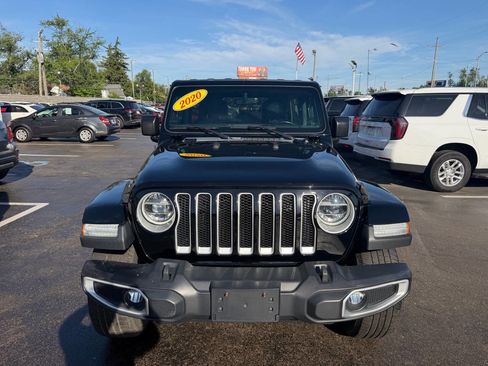 Used 2020 Jeep Wrangler Unlimited Sahara w/ Dual Top Group AWD/4WD image 2