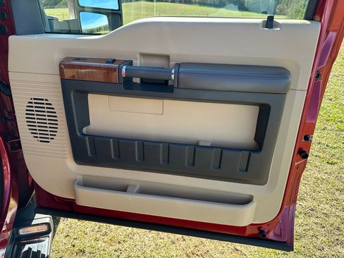 Used 2016 Ford F350 King Ranch w/ FX4 Off-Road Package image 17