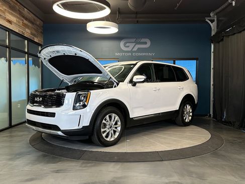 Used 2022 Kia Telluride LX AWD/4WD image 25