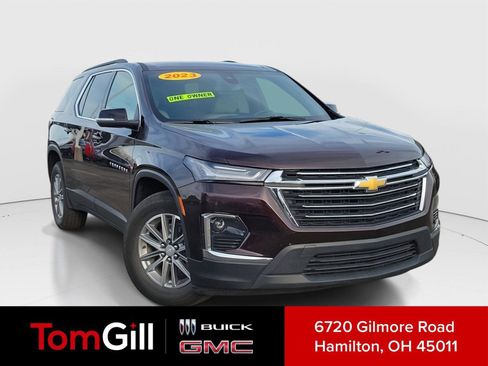 Used 2023 Chevrolet Traverse LT image 1
