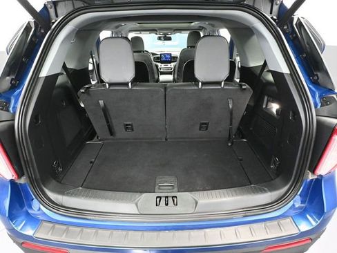 Used 2022 Ford Explorer XLT w/ Equipment Group 202A image 49