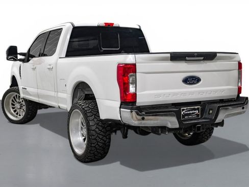 Used 2019 Ford F250 Lariat w/ Lariat Value Package image 8