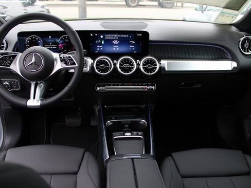 New 2026 Mercedes-Benz GLB 250 4MATIC image 35