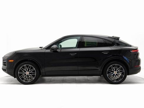 New 2025 Porsche Cayenne Coupe image 2