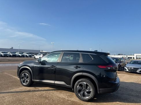Certified 2024 Nissan Rogue SV AWD/4WD image 10