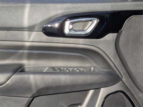 New 2026 Jeep Compass Latitude image 11