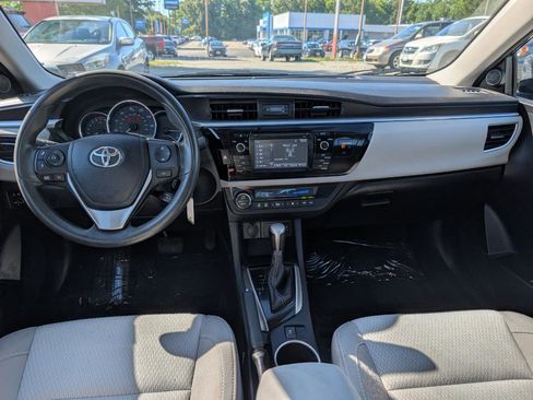 Used 2016 Toyota Corolla LE FWD image 27