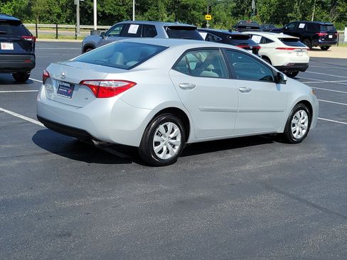 Used 2014 Toyota Corolla LE FWD image 5