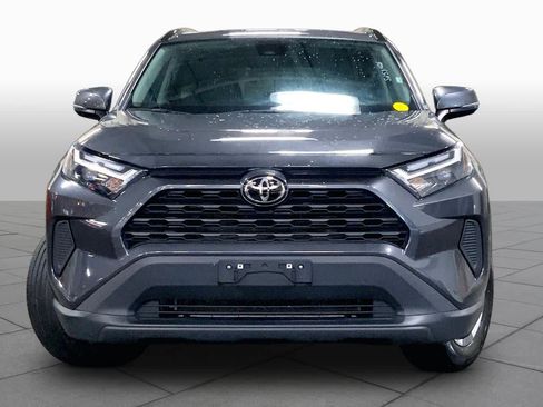 Used 2025 Toyota RAV4 XLE AWD/4WD image 4