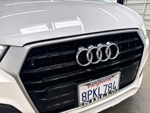 Used 2018 Audi Q3 2.0T Premium Plus w/ Premium Plus Package FWD image 36