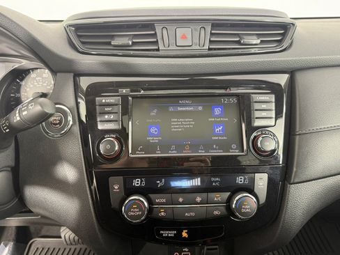 Used 2020 Nissan Rogue SV AWD/4WD image 21