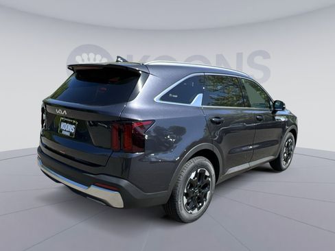 New 2026 Kia Sorento S FWD image 11