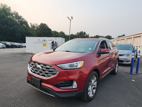 Used 2019 Ford Edge Titanium FWD image 1