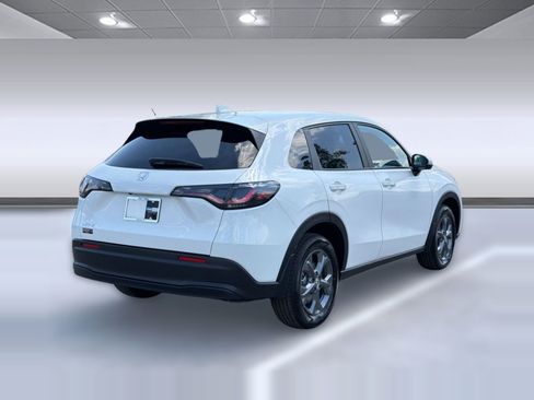 New 2026 Honda HR-V LX image 8