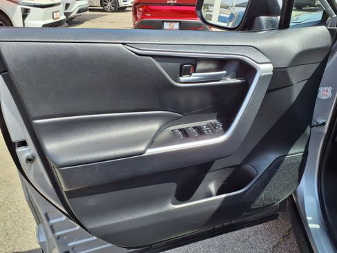 Certified 2025 Toyota RAV4 XLE AWD/4WD image 14