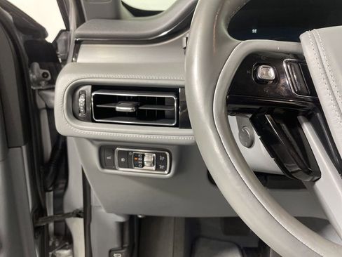 Used 2020 Lincoln Aviator Reserve image 13