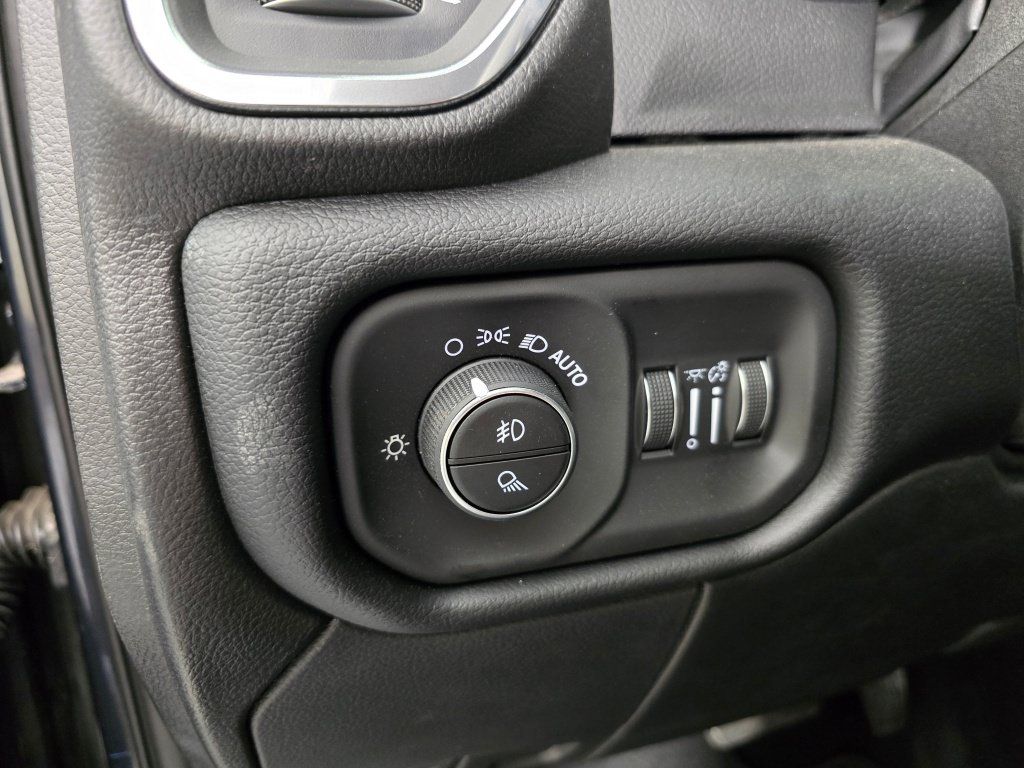 New 2026 RAM 2500 Laramie AWD/4WD image 20
