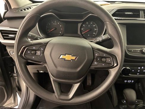 Used 2023 Chevrolet TrailBlazer LS image 21