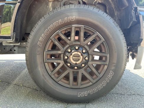 Used 2022 Ford F350 Lariat w/ Lariat Ultimate Package AWD/4WD image 16