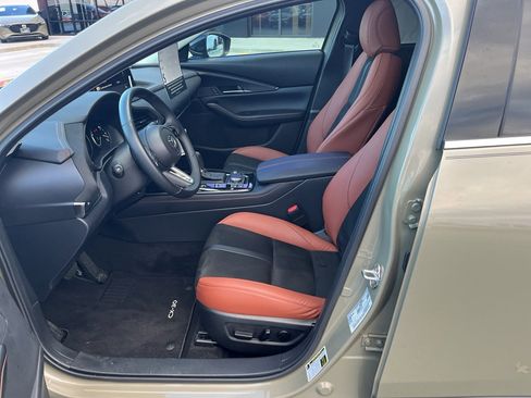 Certified 2025 MAZDA CX-30 Carbon image 24