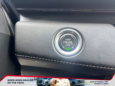 Used 2023 Cadillac Escalade Premium Luxury w/ Performance Package image 31