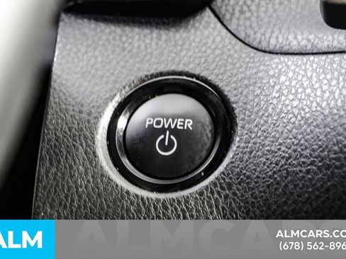 Used 2025 Toyota Camry SE image 27