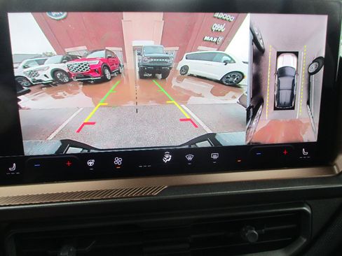 Used 2025 Ford Bronco Sport Outer Banks w/ Outer Banks Tech Package+ AWD/4WD image 7