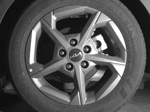 Used 2025 Kia K4 LXS image 14