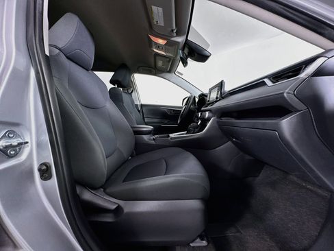 Used 2020 Toyota RAV4 LE w/ All Weather Liner Package AWD/4WD image 26