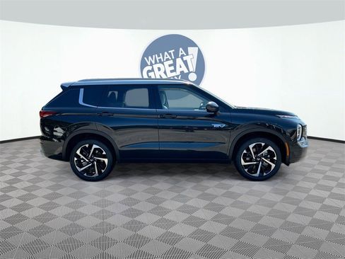 New 2025 Mitsubishi Outlander SEL image 8