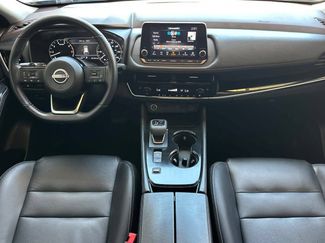 Used 2023 Nissan Rogue SL FWD video 3