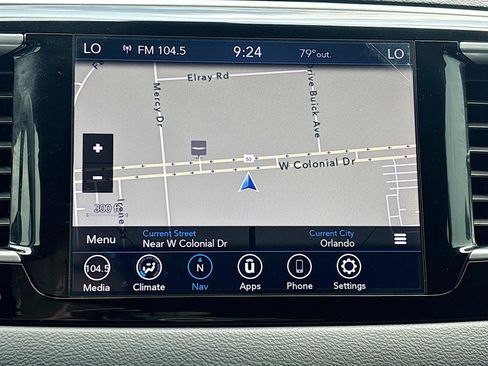Used 2019 Chrysler Pacifica Touring Plus w/ S Appearance Package FWD image 15