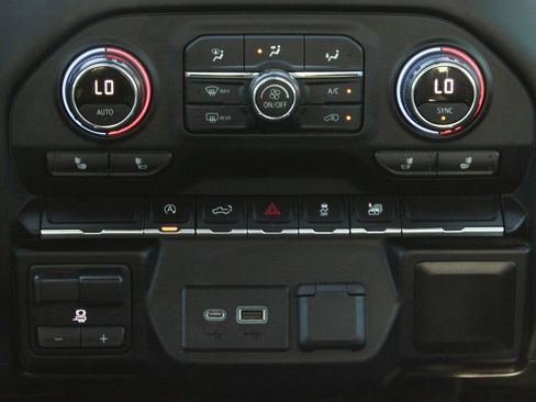 Used 2020 Chevrolet Silverado 1500 RST w/ All-Star Edition image 32