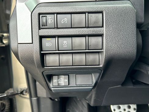 Used 2025 Toyota Tacoma TRD Sport image 15