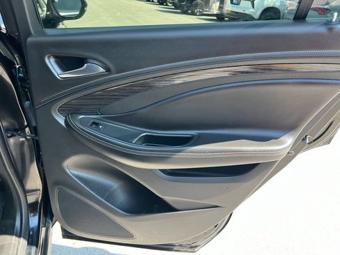Used 2018 Buick Envision Premium AWD/4WD image 25